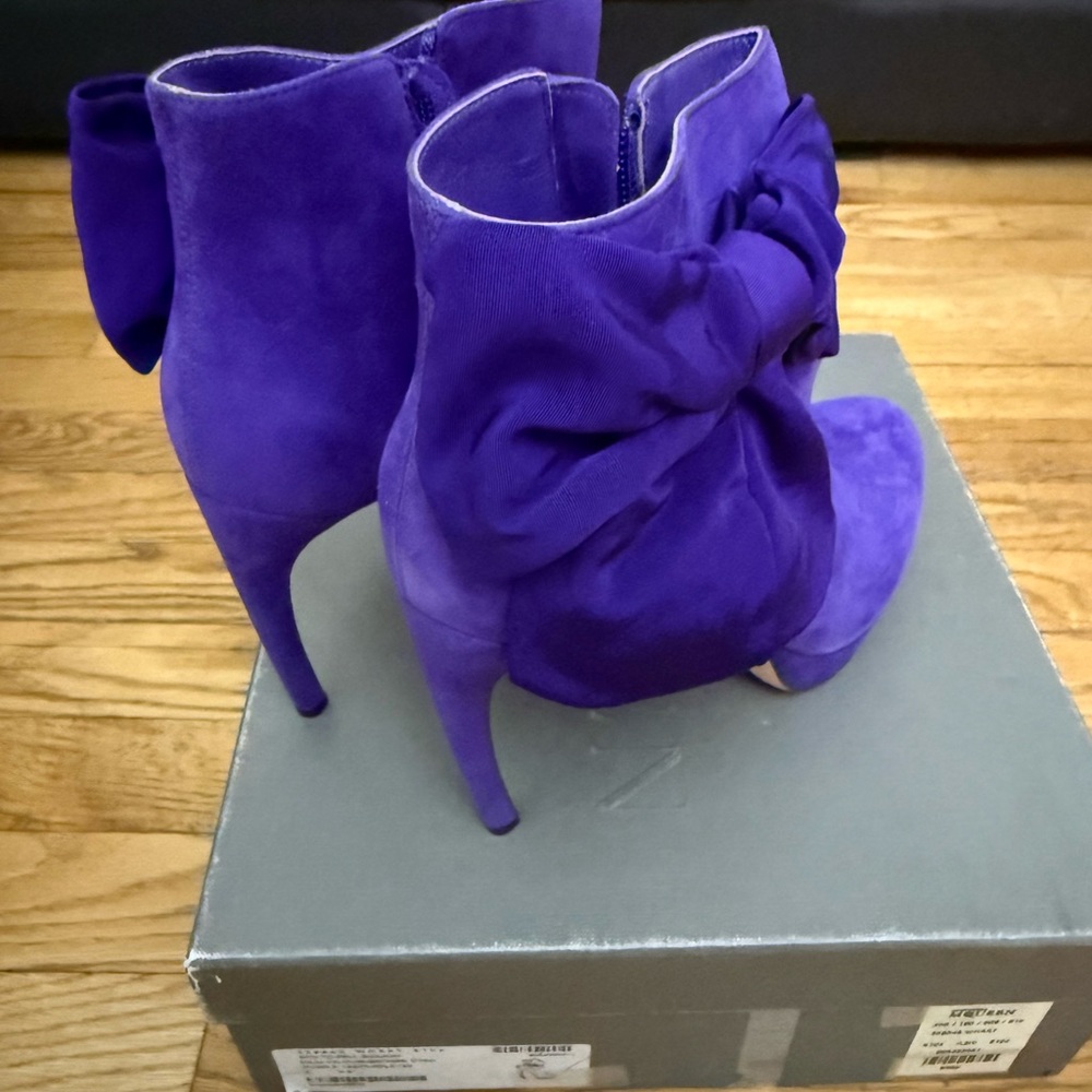 Alexander McQueen Grey Shoe Box